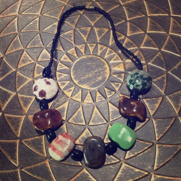 Stone necklace - Picture 1 of 3